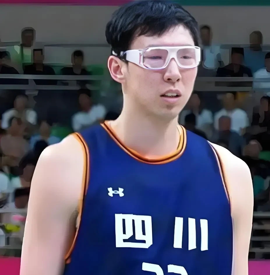  摆摊算命捉鬼国家夸我居功至伟小说 