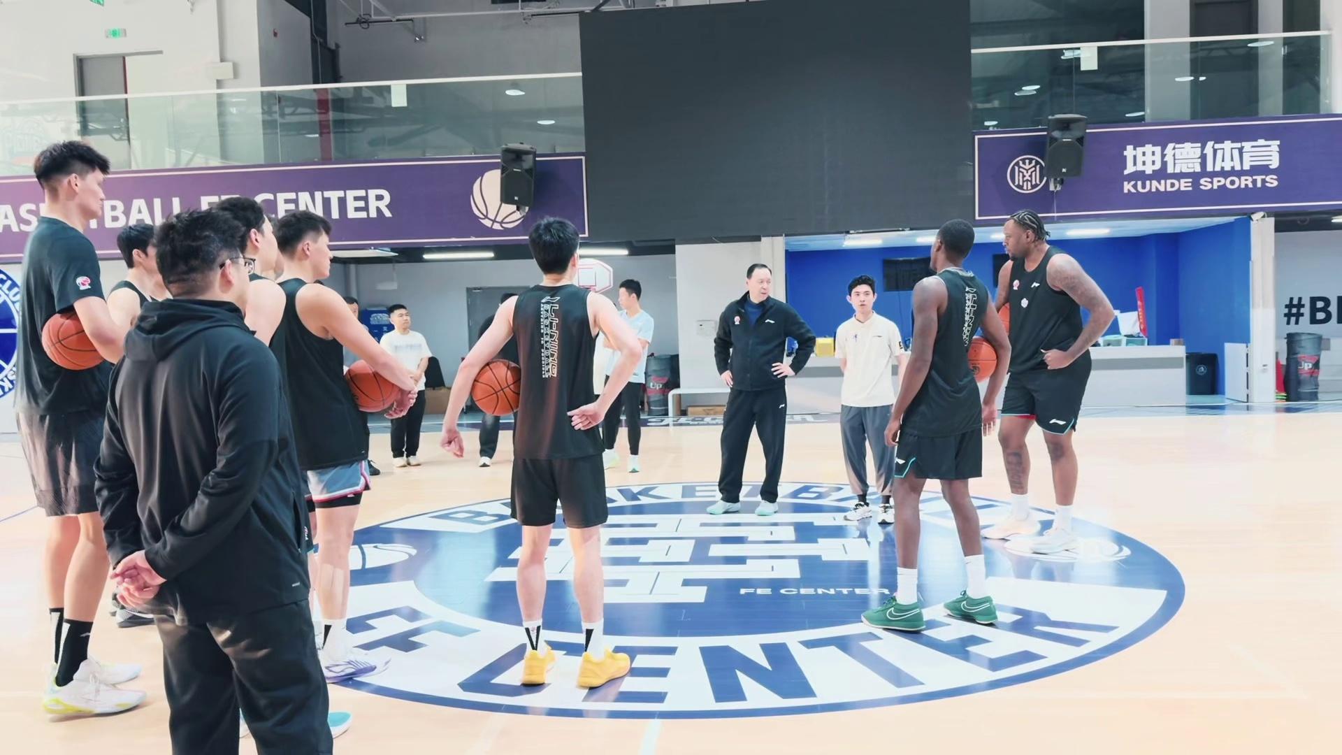 爱游戏官方 -关于关键时刻CBA常规赛传出新动向，摩纳哥更衣室发声，管理层表态——媒体盛赞，球队文化再被提及的信息