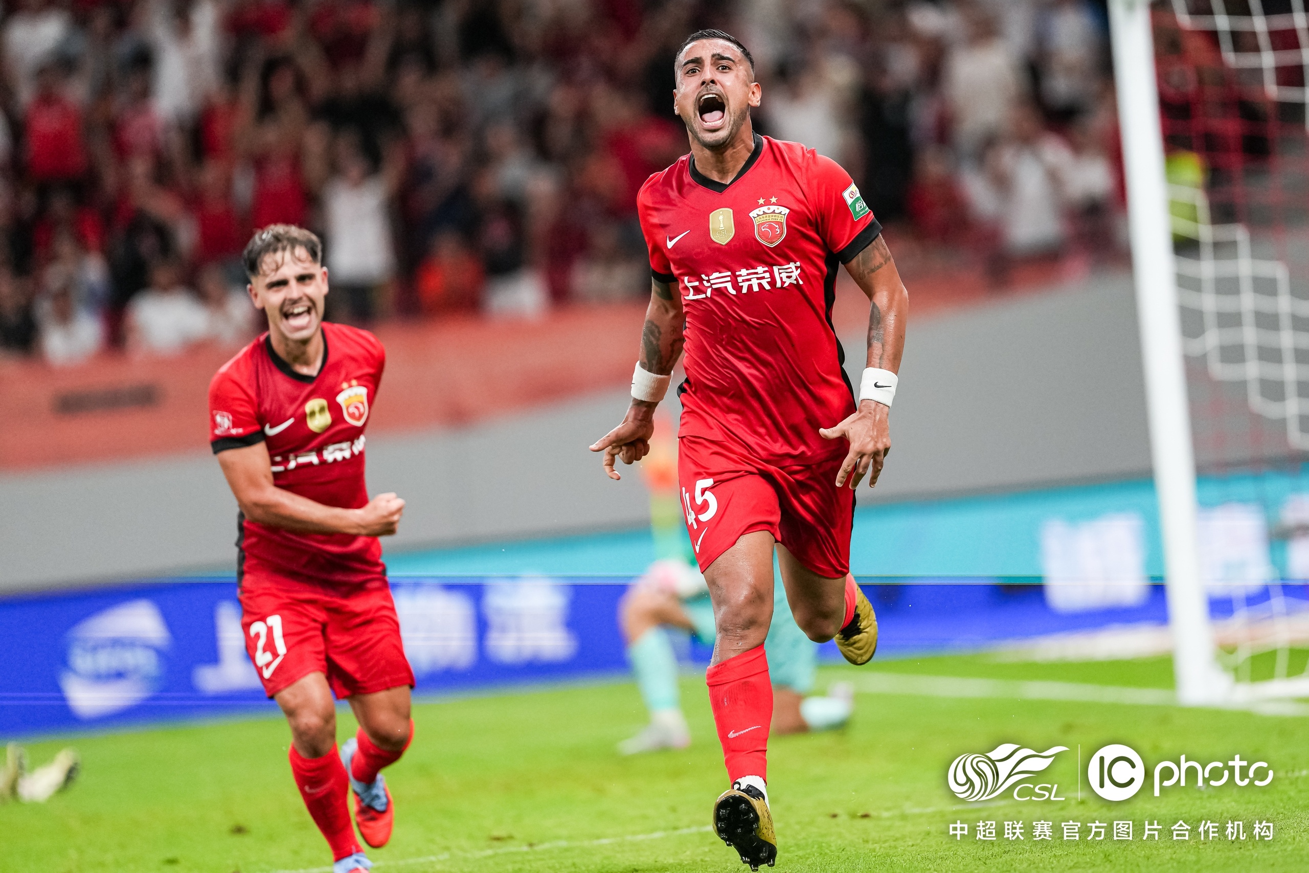 爱游戏官方登录 -关于冲刺阶段突围战来临，上海海港围绕CBA季后赛复出首秀，球迷炸锅，轮换策略成焦点的信息